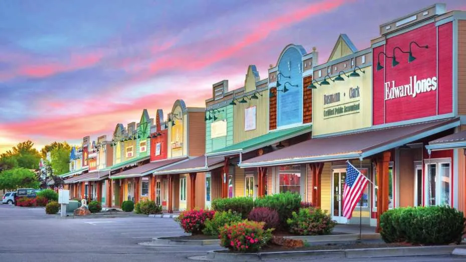Row of local shops and storefronts in Star, Idaho
